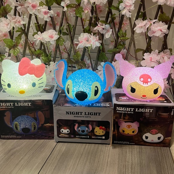 Hello Kitty Other - Hello kitty and friends night lamp